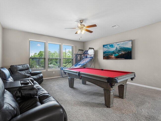 Building Photo - 24910 Meadowthorn Crest Ln