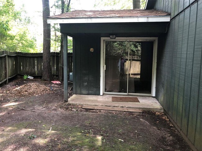 Building Photo - 1915 N Red Cedar Cir