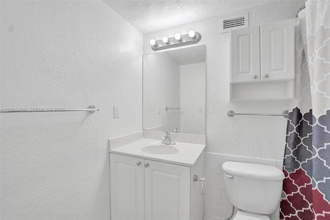 Building Photo - 2501 S Ocean Dr