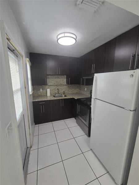 Building Photo - 3520 Polk St