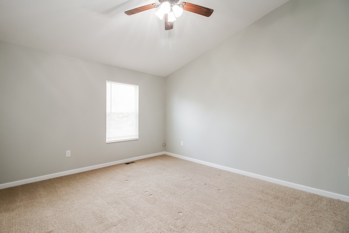 Building Photo - 1021 Canterbury Ln