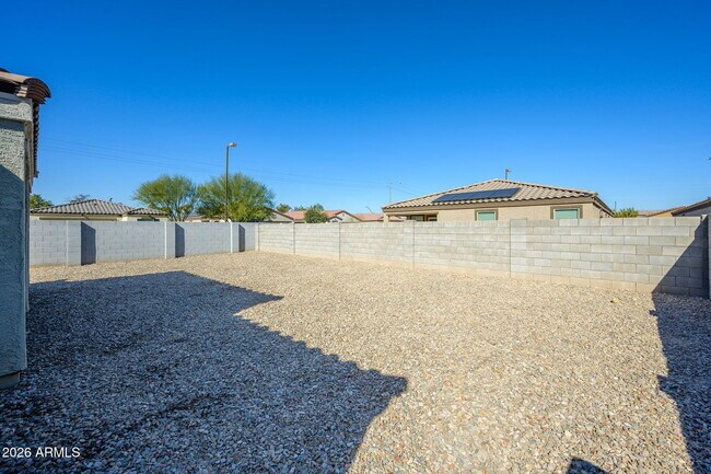 Building Photo - 25854 W Valley View Dr