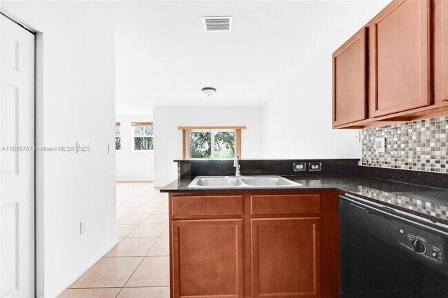 Building Photo - 10870 NW 88th Terrace