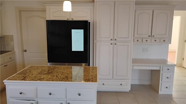 Building Photo - 3909 NE Kensington Ave