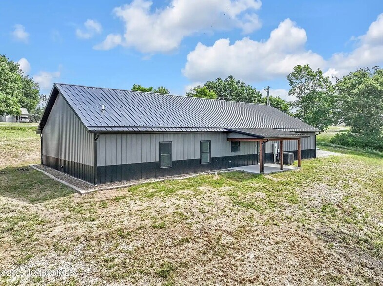 Building Photo - 8206 Big Meadows Rd