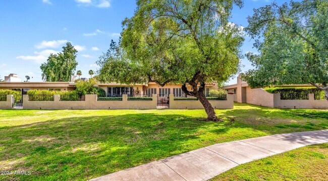 Building Photo - 8188 E Del Cuarzo Dr