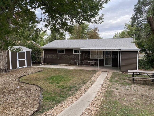 Building Photo - 2605 Lark Dr