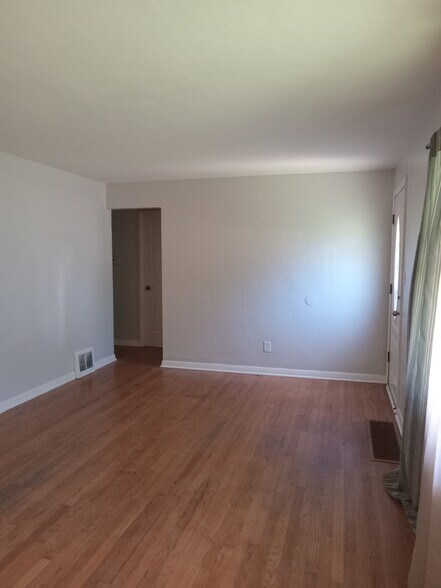 Building Photo - 202 Hosmer St