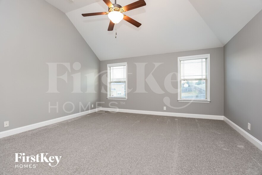 Building Photo - 1499 Amberly Dr