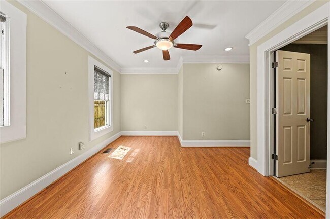 Building Photo - 2220 Newnan St