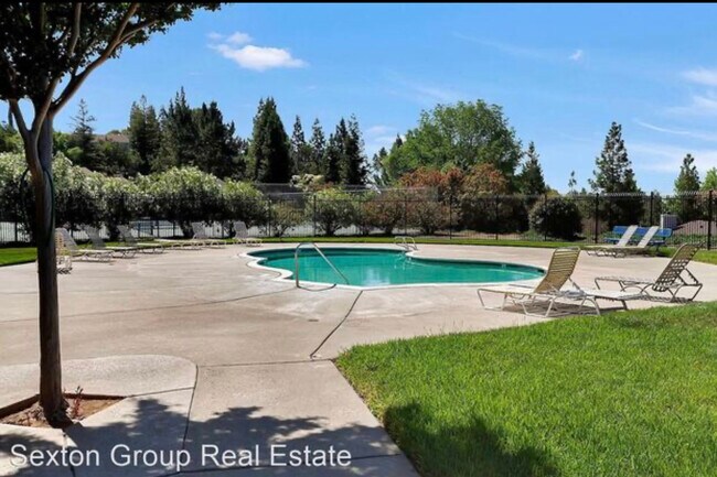 Building Photo - 2513 Fern Leaf Ln