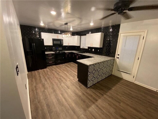 Building Photo - 764 Dove Tree Ln