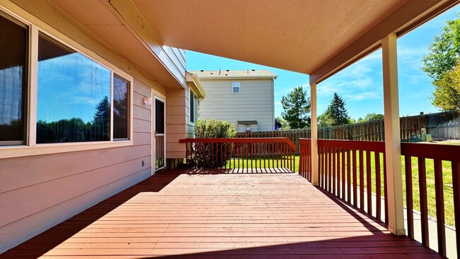 Building Photo - Fantastic Updated 3 Bed 3 Bath in Cherry C...