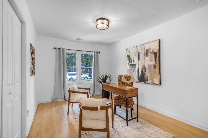 Building Photo - 2933 Cloverhurst Dr