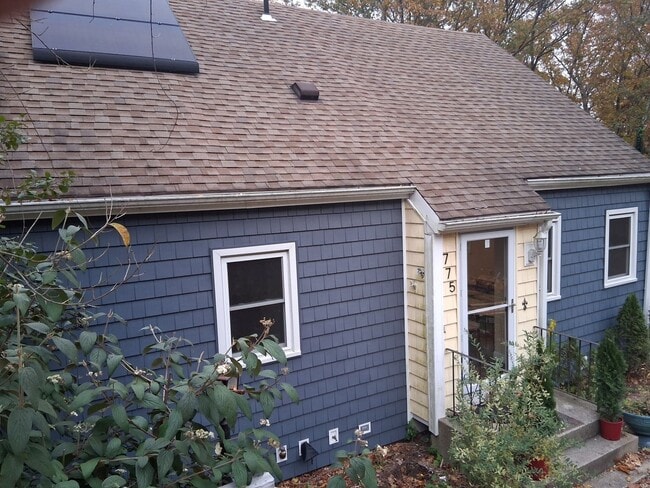 Building Photo - 775 Knotty Oak Rd