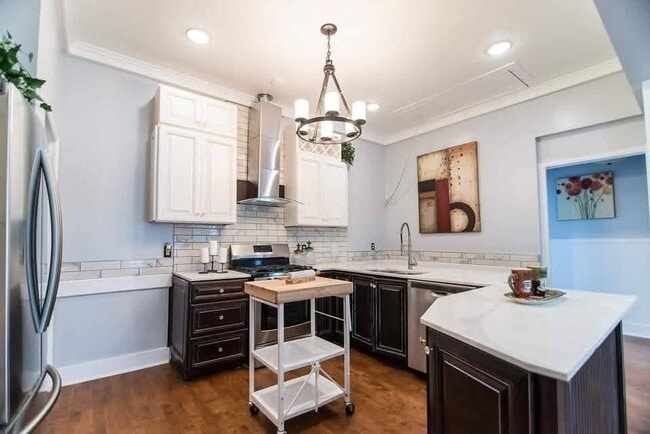 Building Photo - 407 N Moody St