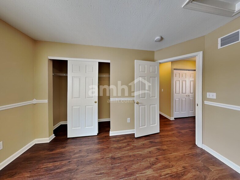 Building Photo - 1031 Buddleia Ct