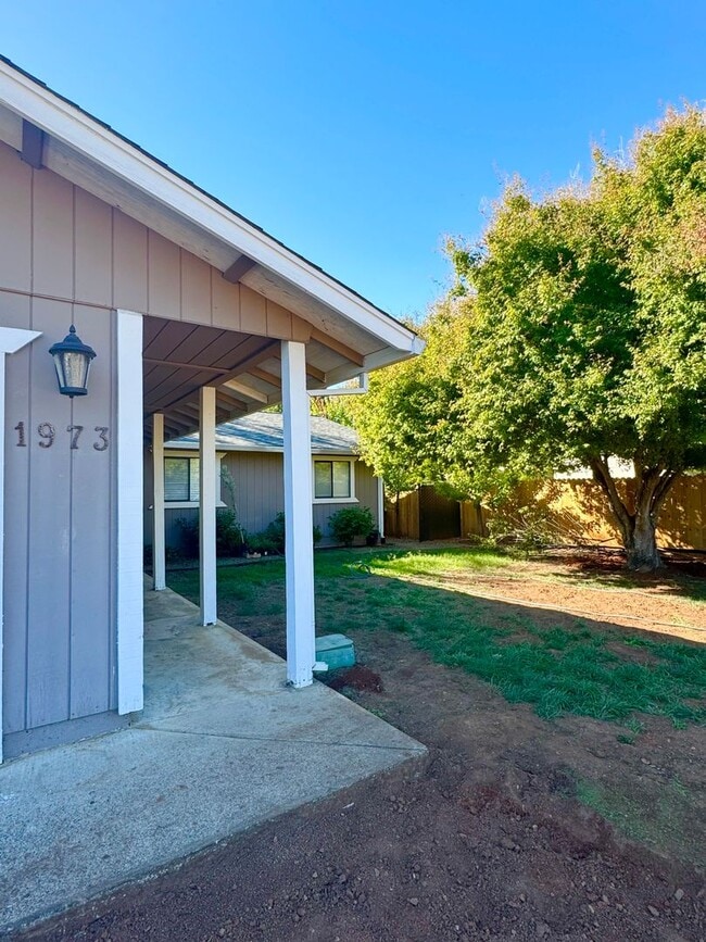 Building Photo - Beautiful home in Parkwood Estates