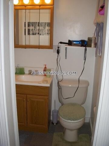 Building Photo - 38 Hemenway St