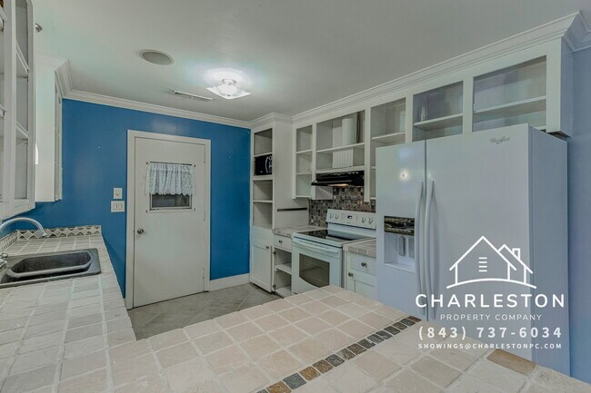 Building Photo - 1452 Birthright St