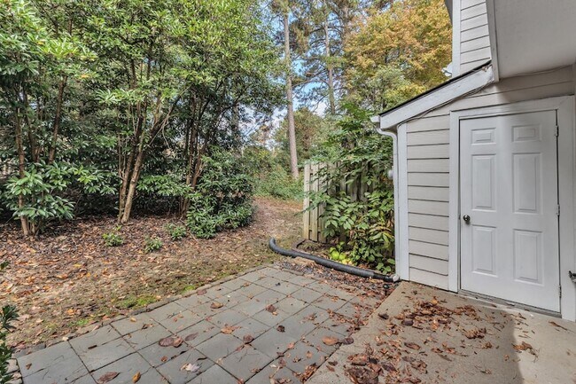Building Photo - 2430 Condor Ct