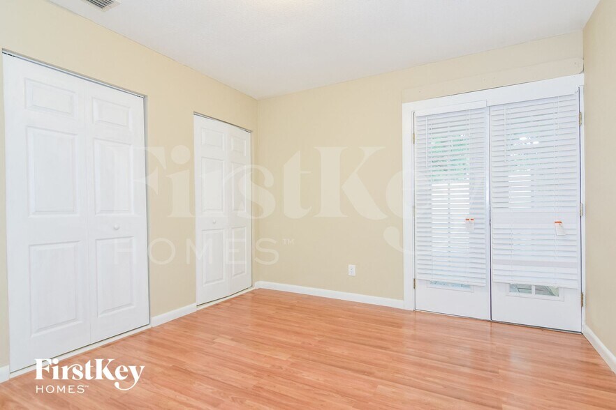 Building Photo - 8006 La Serena Dr