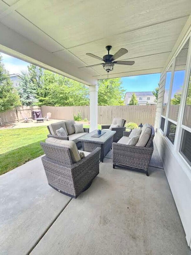 Building Photo - Ready now this beautiful 3 Bedroom Upscale...