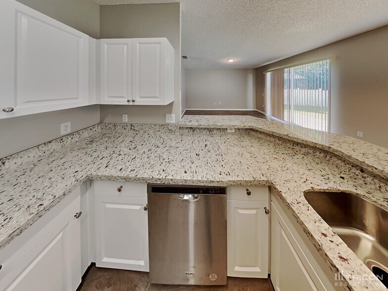 Building Photo - 5421 Dahlia Reserve Dr
