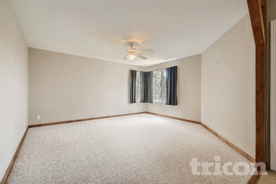 Building Photo - 15812 Crestrock Cir