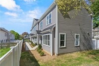 Building Photo - 350 Halley Ave