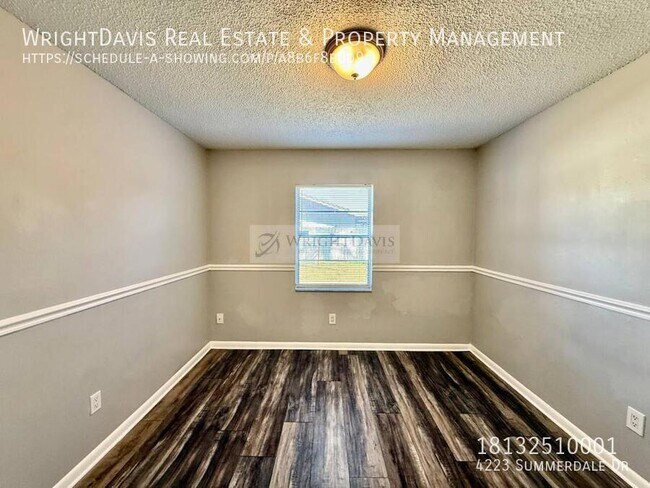 Building Photo - 4223 Summerdale Dr