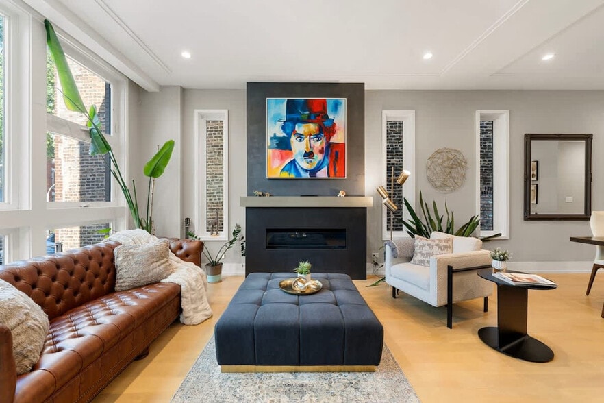 Building Photo - 1307 N Bell Ave