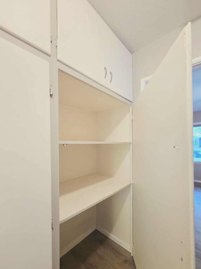 Building Photo - 1261/1263 Montana St.