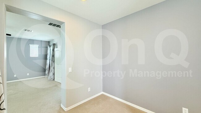 Building Photo - 3945 E Mesquite St