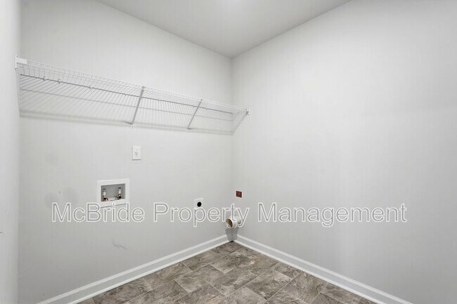 Building Photo - 1407 Deer Hollow