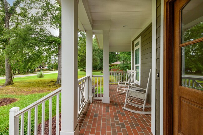 Building Photo - Stunning 4bd/3.5ba Home on Half-Acre Lot J...