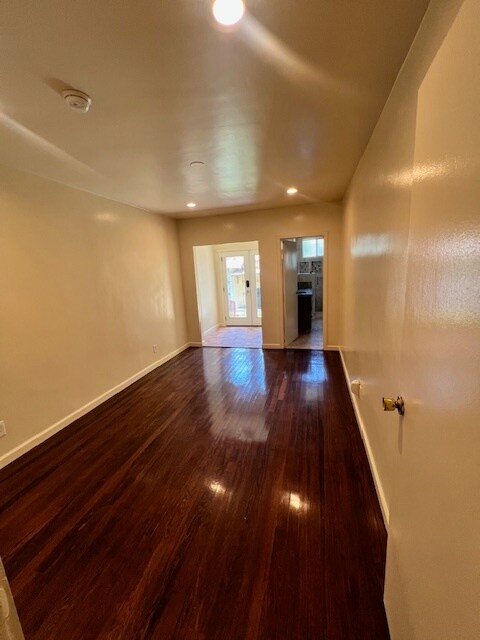 Building Photo - 1085 Amoroso Pl