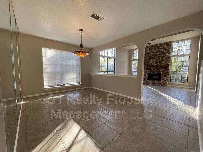 Building Photo - 88 W Rainbow Ridge Cir