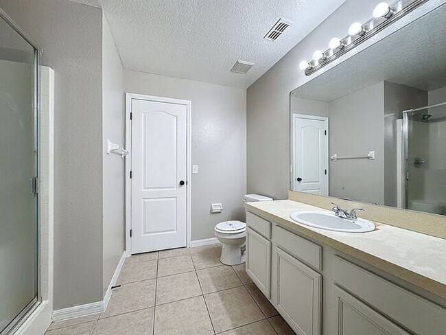 Building Photo - Charming 3-Bedroom Rental in Poinciana