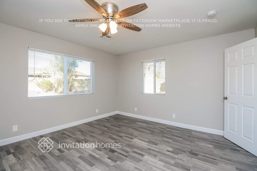 Building Photo - 3520 E Pueblo Ave