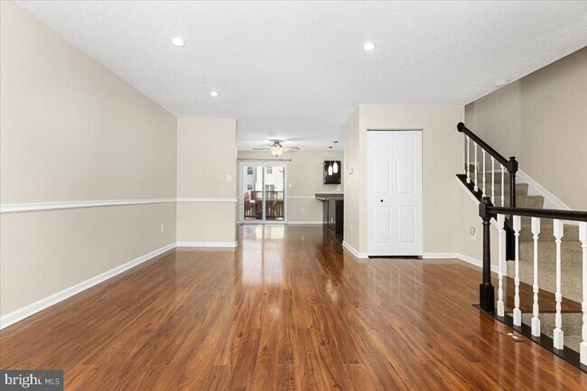 Building Photo - 316 Rambling Ridge Ct