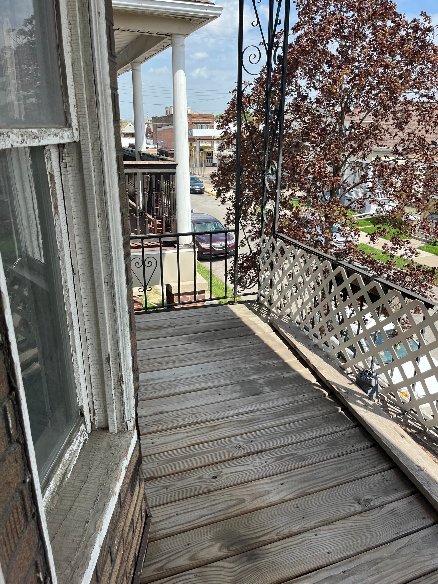 Building Photo - 2685 Botsford St