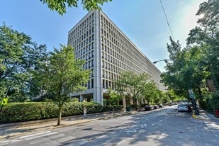 Building Photo - 1400 E 55th Plz