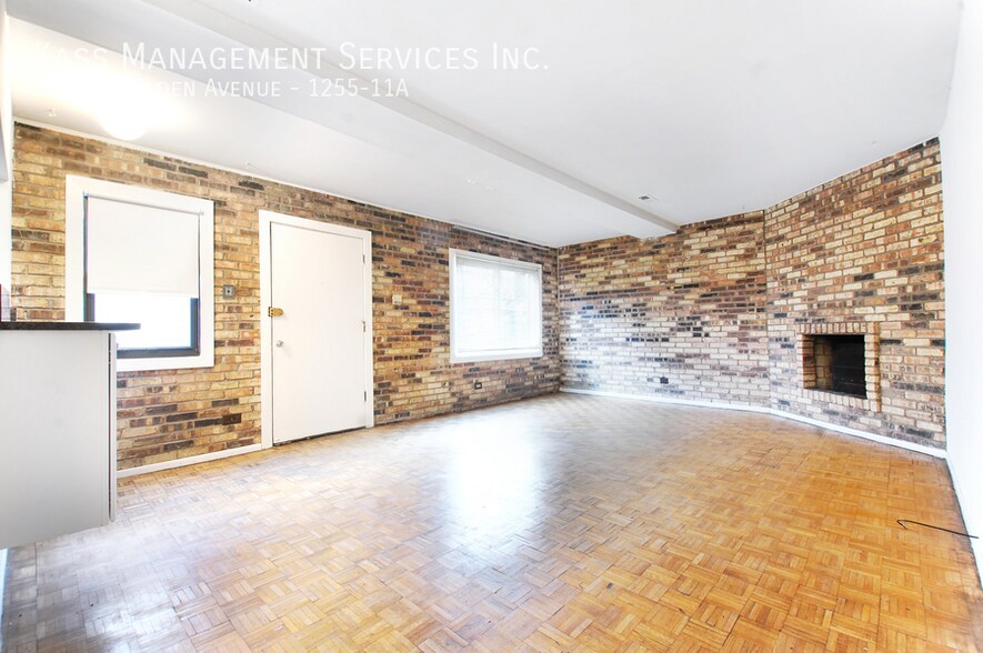 Building Photo - 1251 W Belden Ave