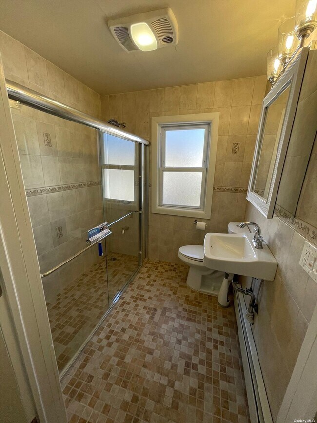 Building Photo - 239-15 88th Ave