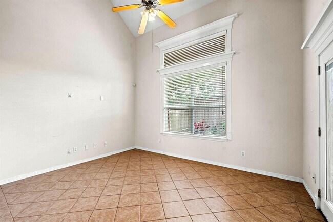 Building Photo - 816 Sterling Creek Cir