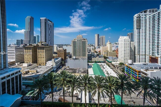 Building Photo - 50 Biscayne Blvd