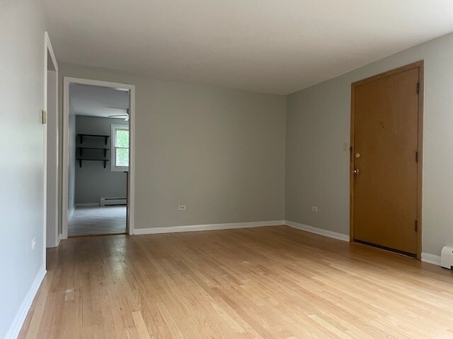 Building Photo - 6022 N Avondale Ave
