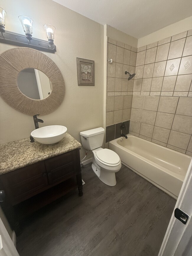 Building Photo - 2404 N Gray St