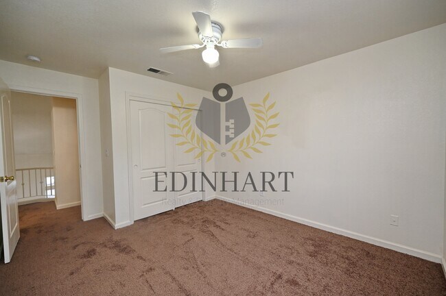 Building Photo - 2233 E Christopher Dr